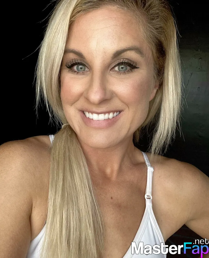 Blonde Country Girl Nude OnlyFans Leak Picture HieaDG4793
