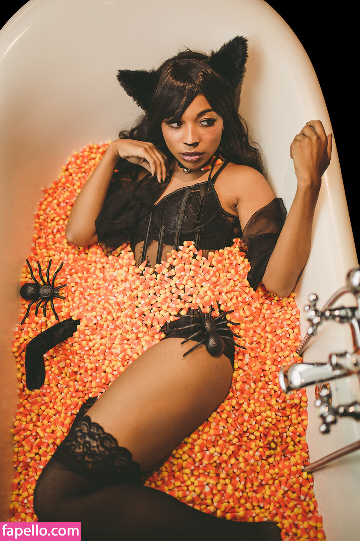 Mica Burton micaburton Nude Leaked OnlyFans