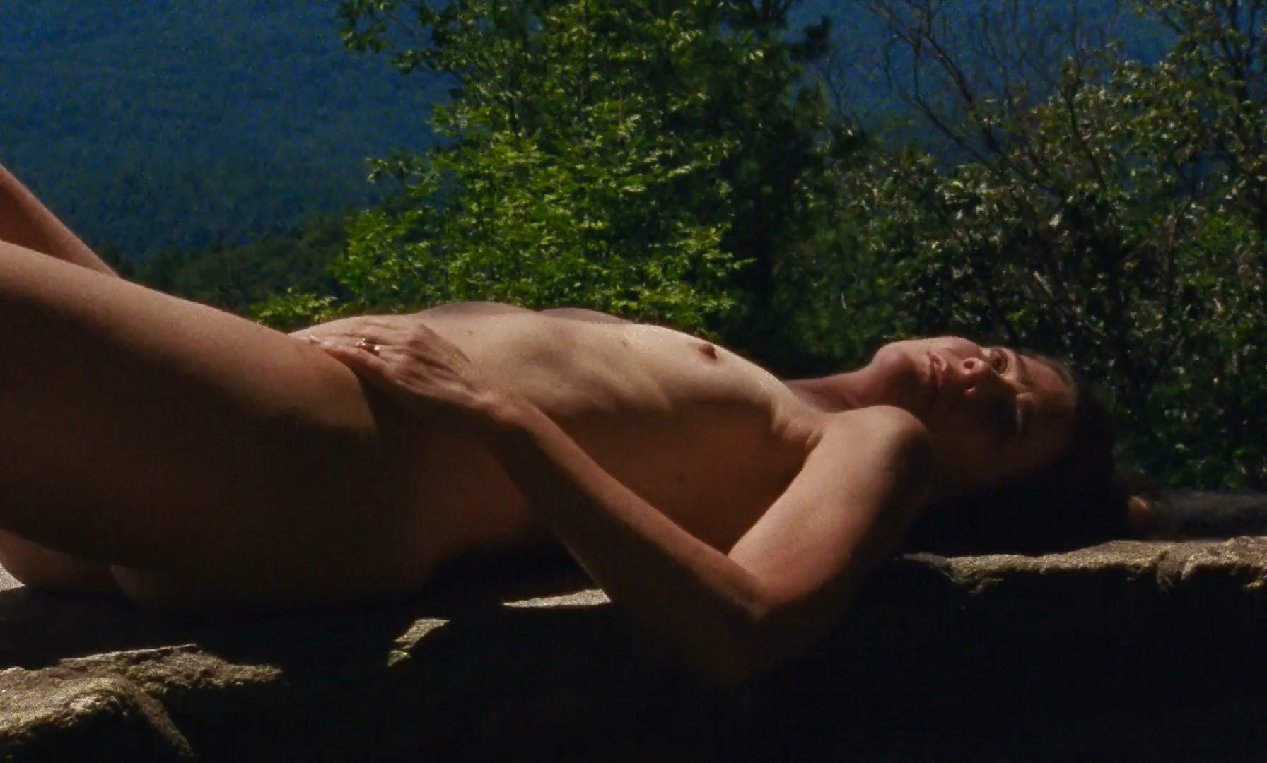 Nude video celebs Actress Natalia Dyer