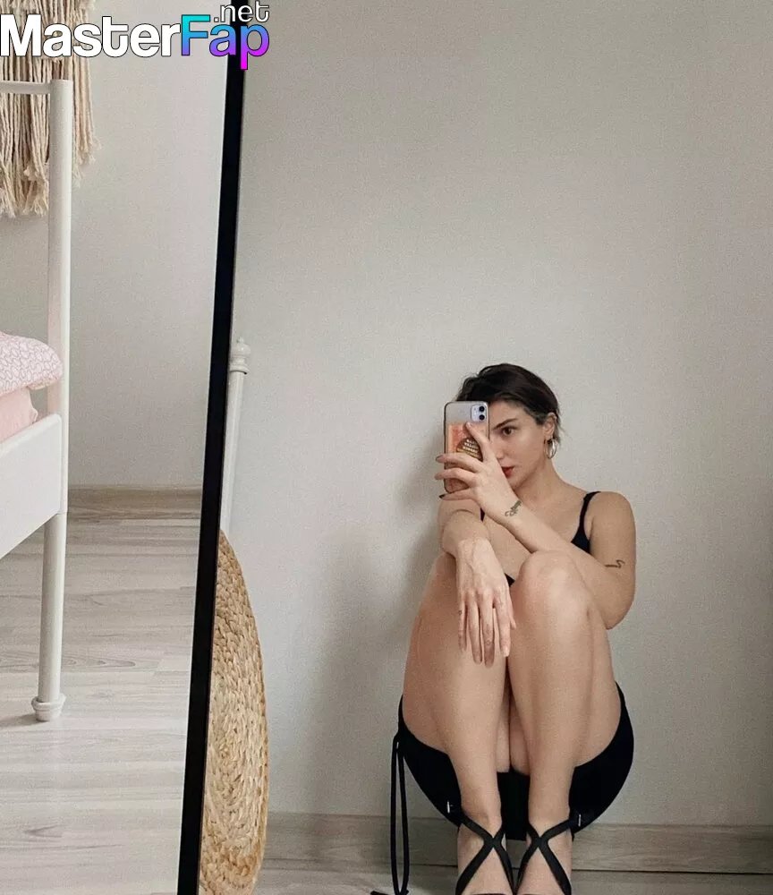 Turkish Beauty Nude OnlyFans Leak Picture CAj6F5H2Qa