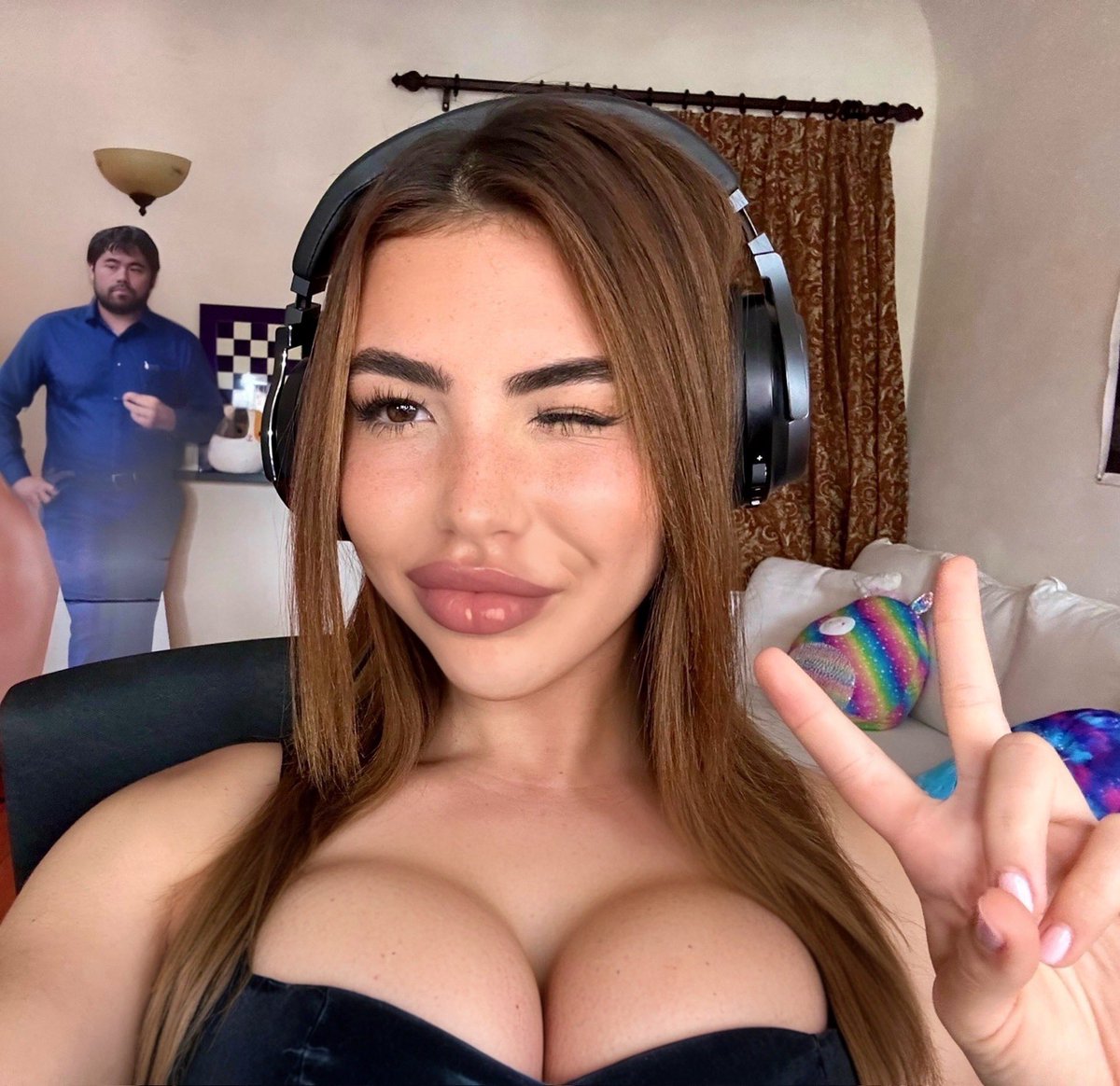 cumtribute botez