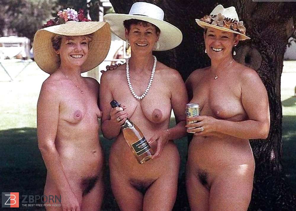 Nude Fledgling Moms in Groups