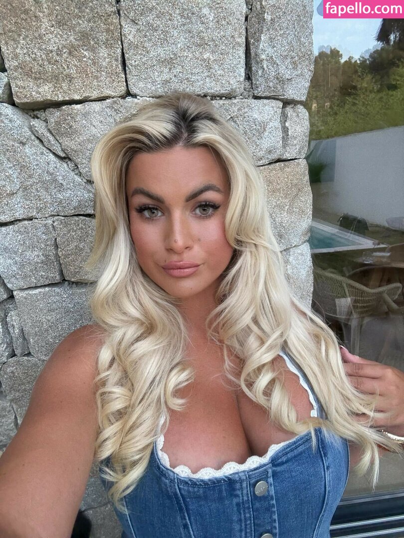 Carla Moreau carlamoreau Nude Leaked OnlyFans