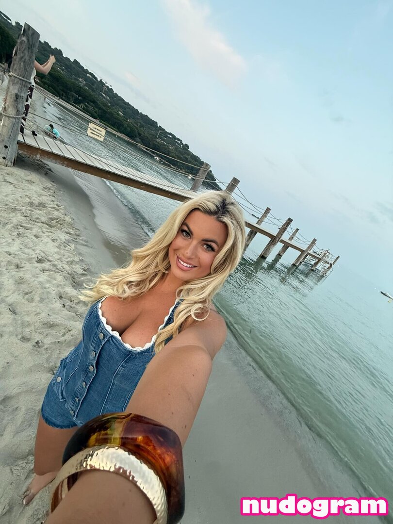 Carla Moreau carlamoreau Nude Leaks OnlyFans