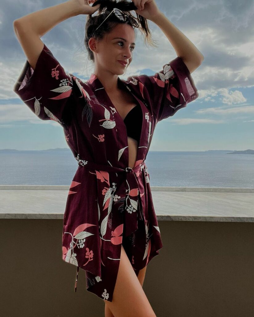 Toutes les photos de Carla Valette nue et seins nus