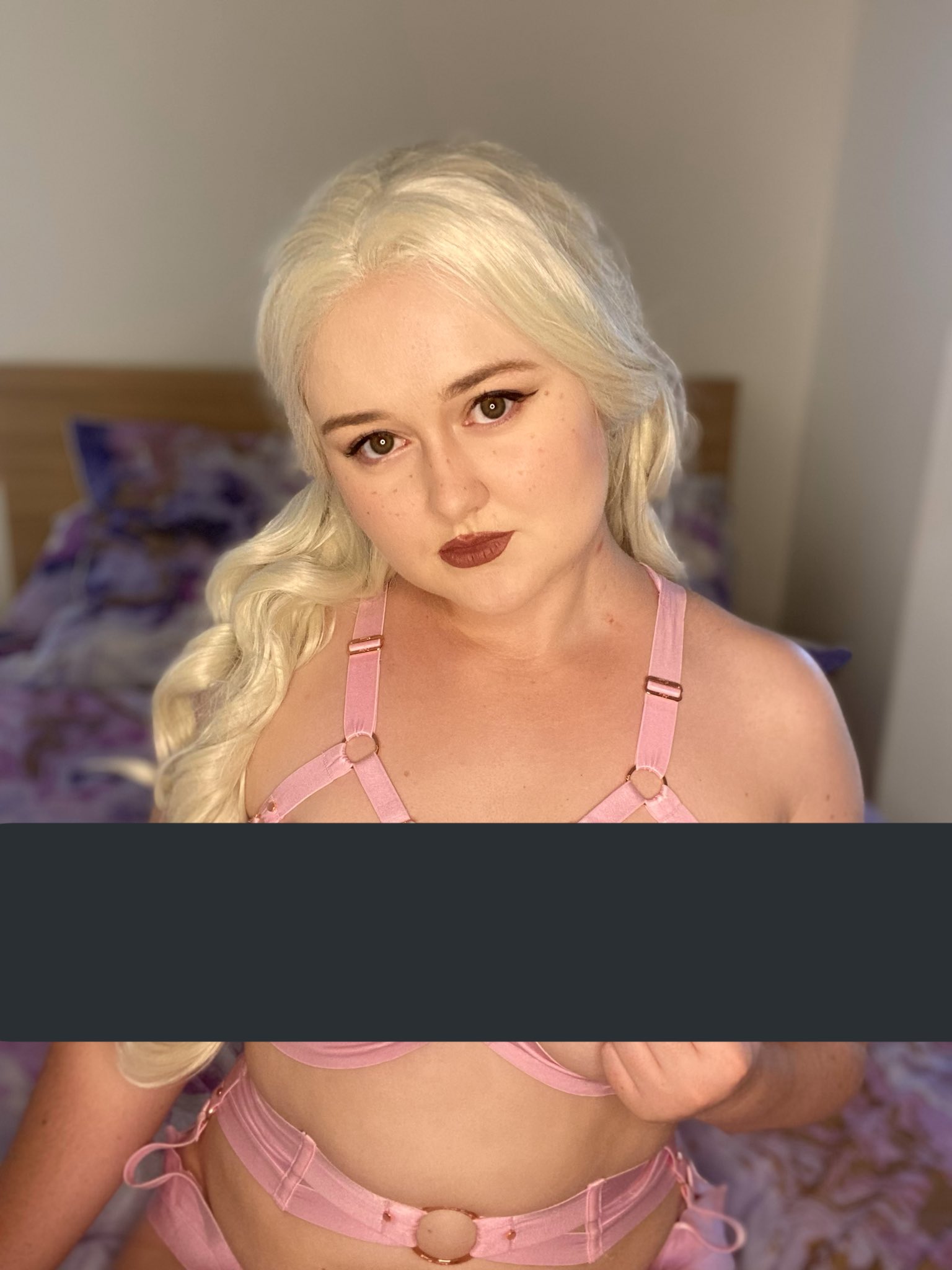 Chloè Miller on ONLYFANS chl0emi11er X