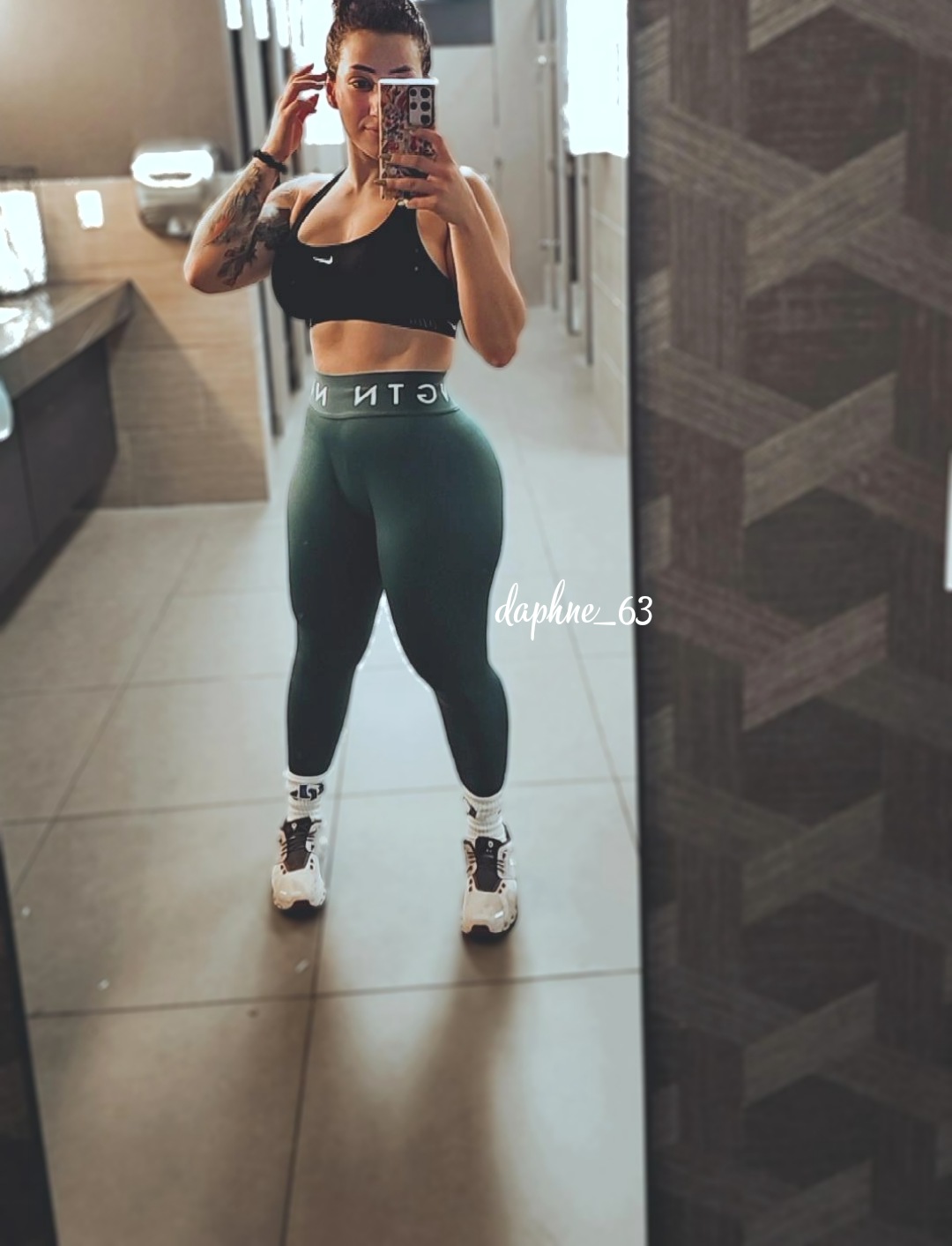 Daphne63 on X: Thick mommy