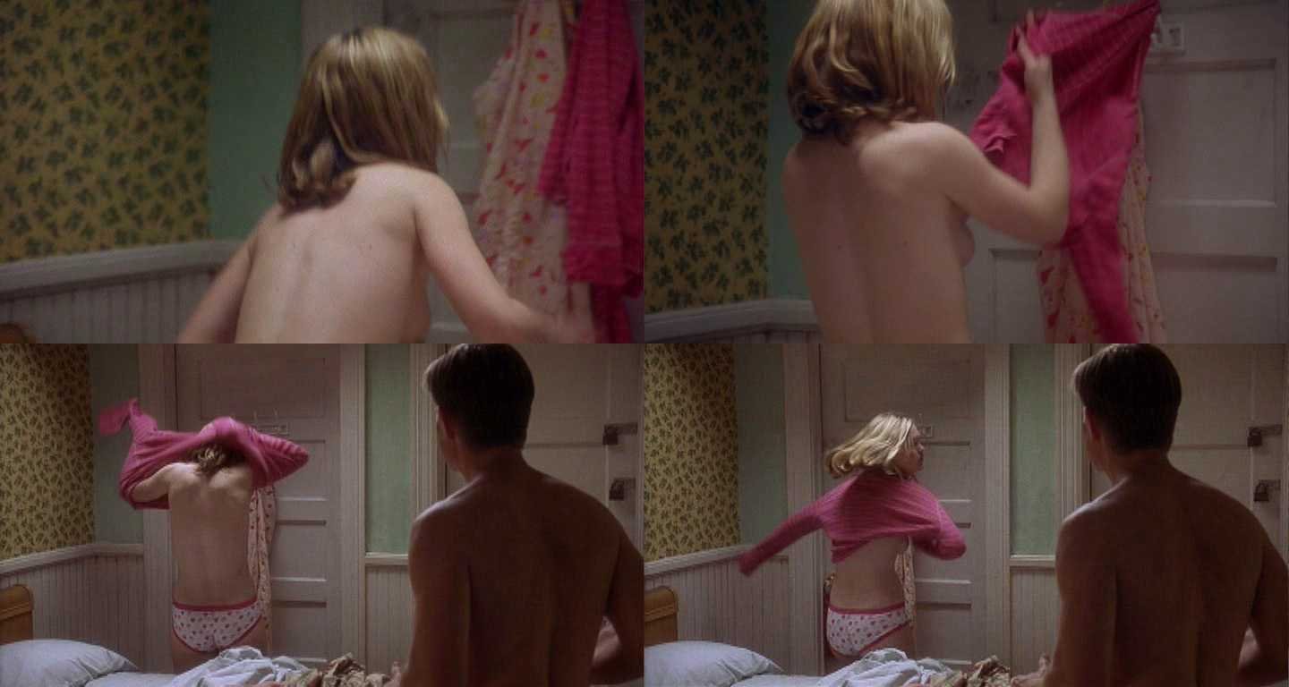Julia Stiles Nude