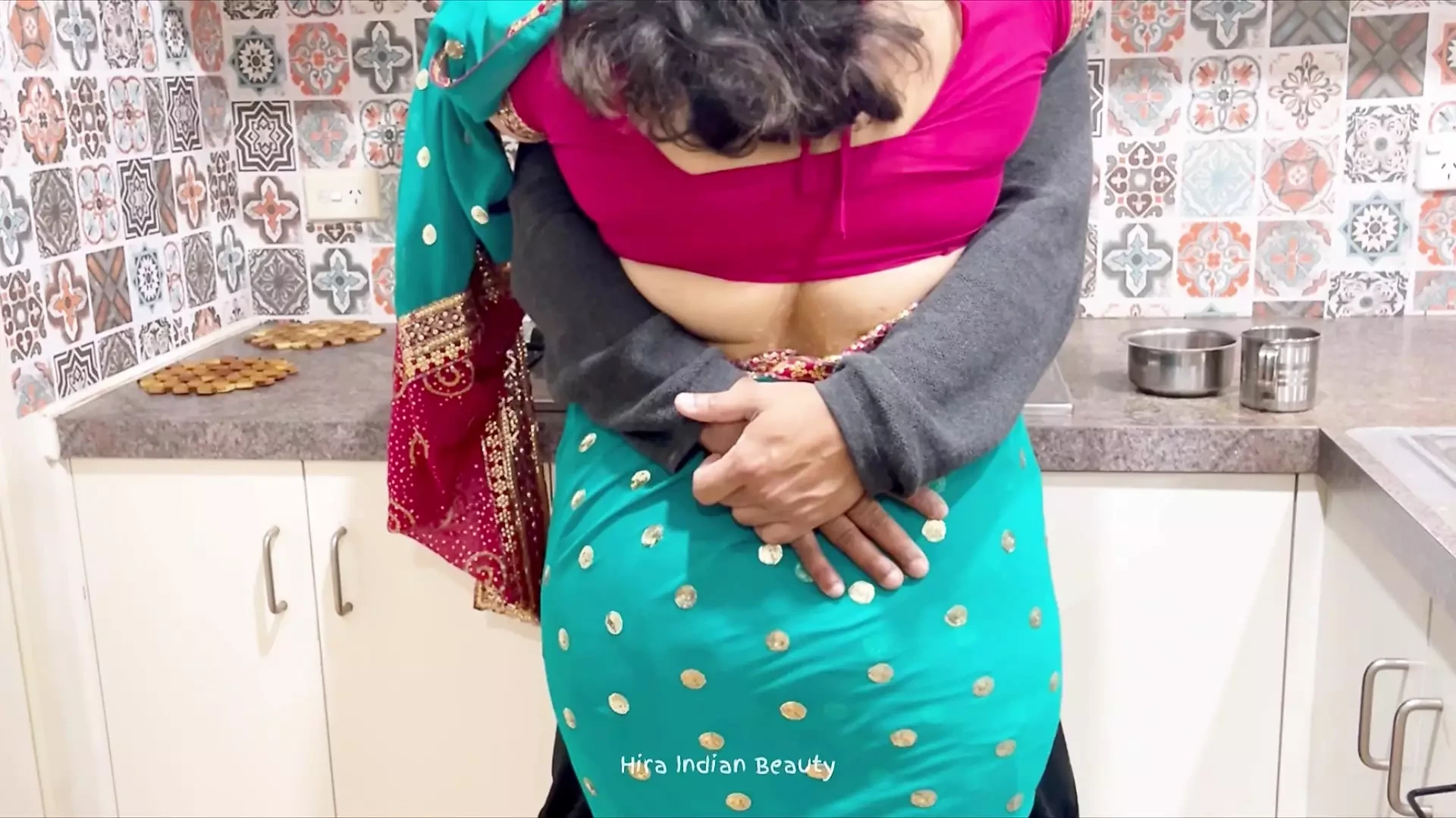 Gratis sexy aunty sujatha hot navel saree 720p HD pornivideos 2025