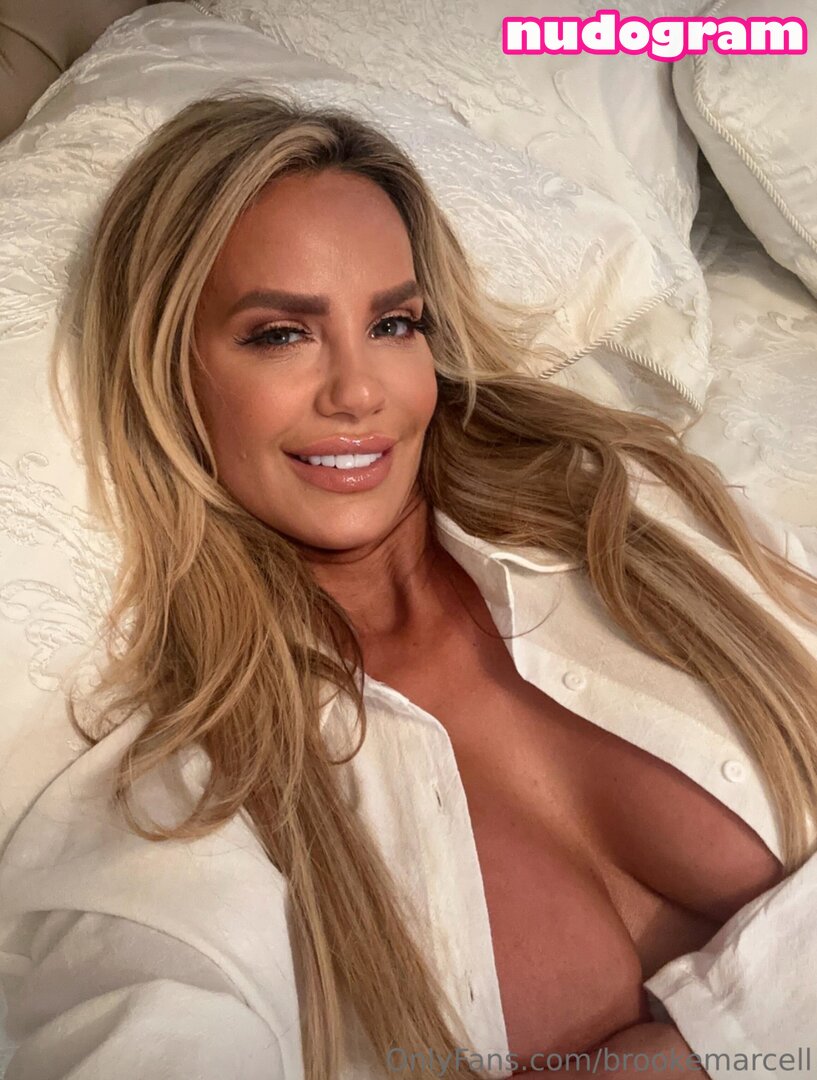 Brooke Marcell BrookeMarcell marcelbrooke Naakte Gelekte OnlyFans Foto 13