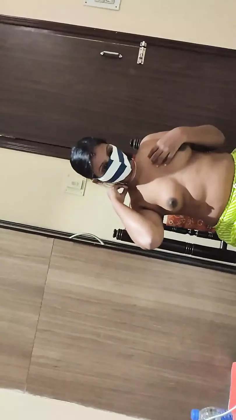 Nidhi Bhanushali Showing Her Boobs Porn Videos