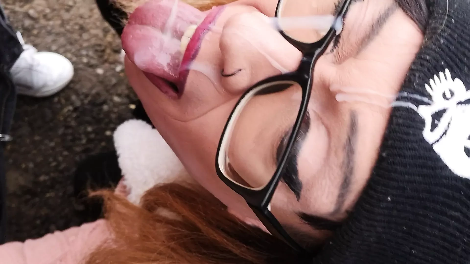 Vikki Sponge Dogging Blow Job in Warwickshire: British Shemale Amateur Porn