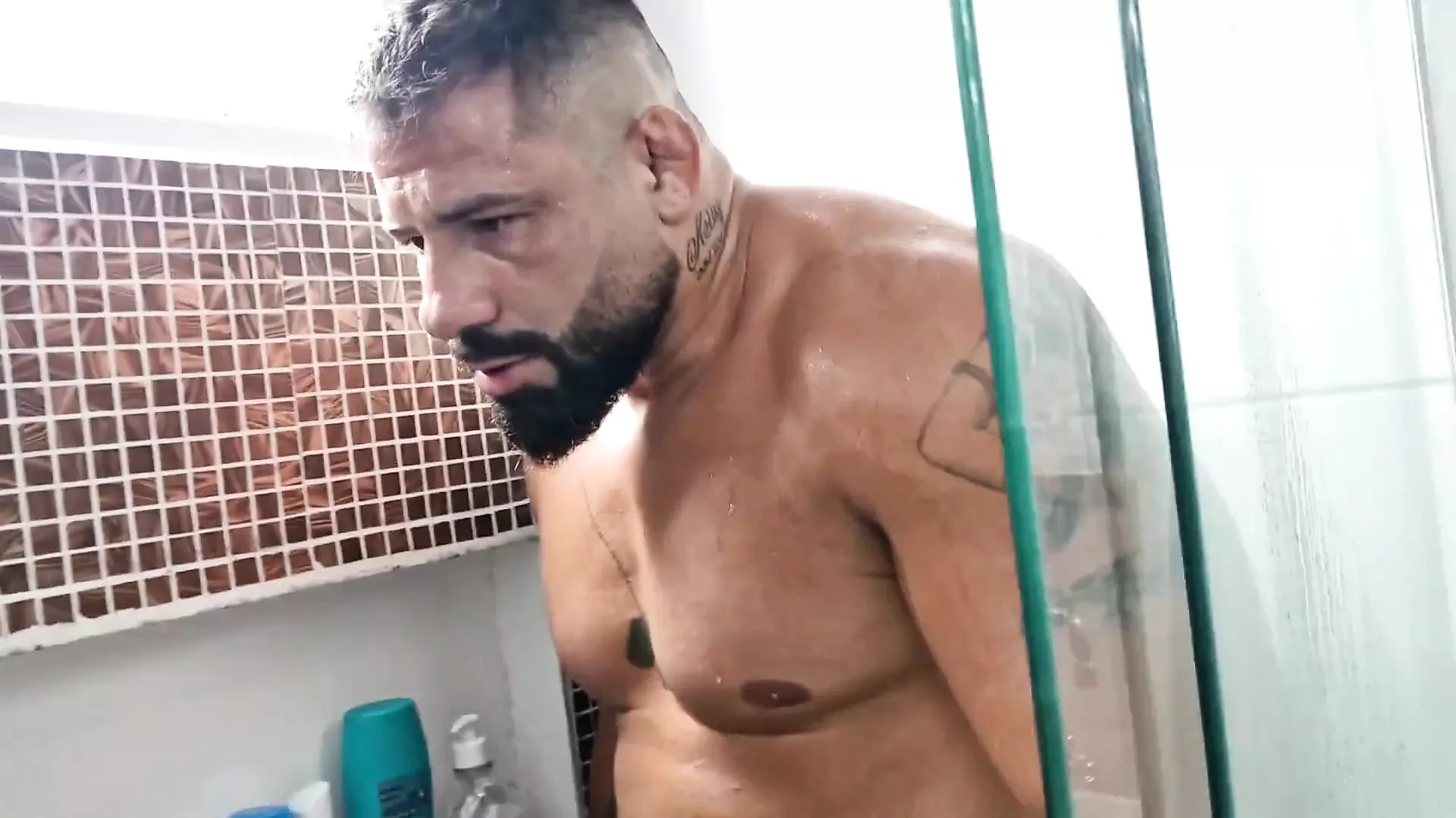 My Brother-in-law Came to Me in the Shower Now Hes Going to Eat My Pussy and Give Me Dick