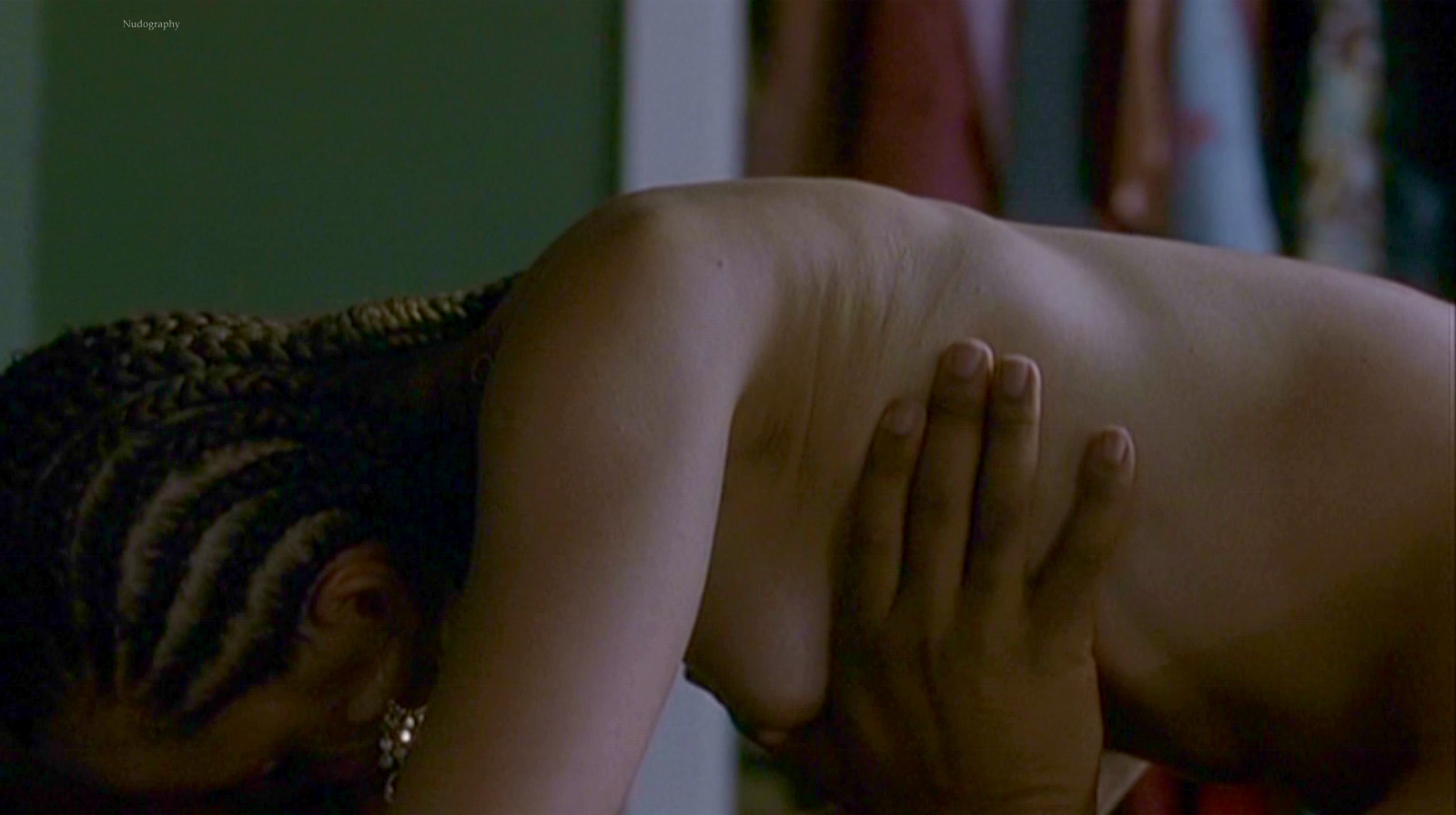 Mena Suvari nude caps from Stuck