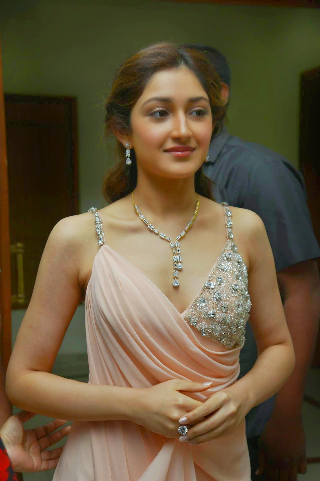 High Quality Bollywood Celebrity Pictures: Sayesha Saigal Sexiest Cleavage Show At Telugu Film Akhil Launch Event
