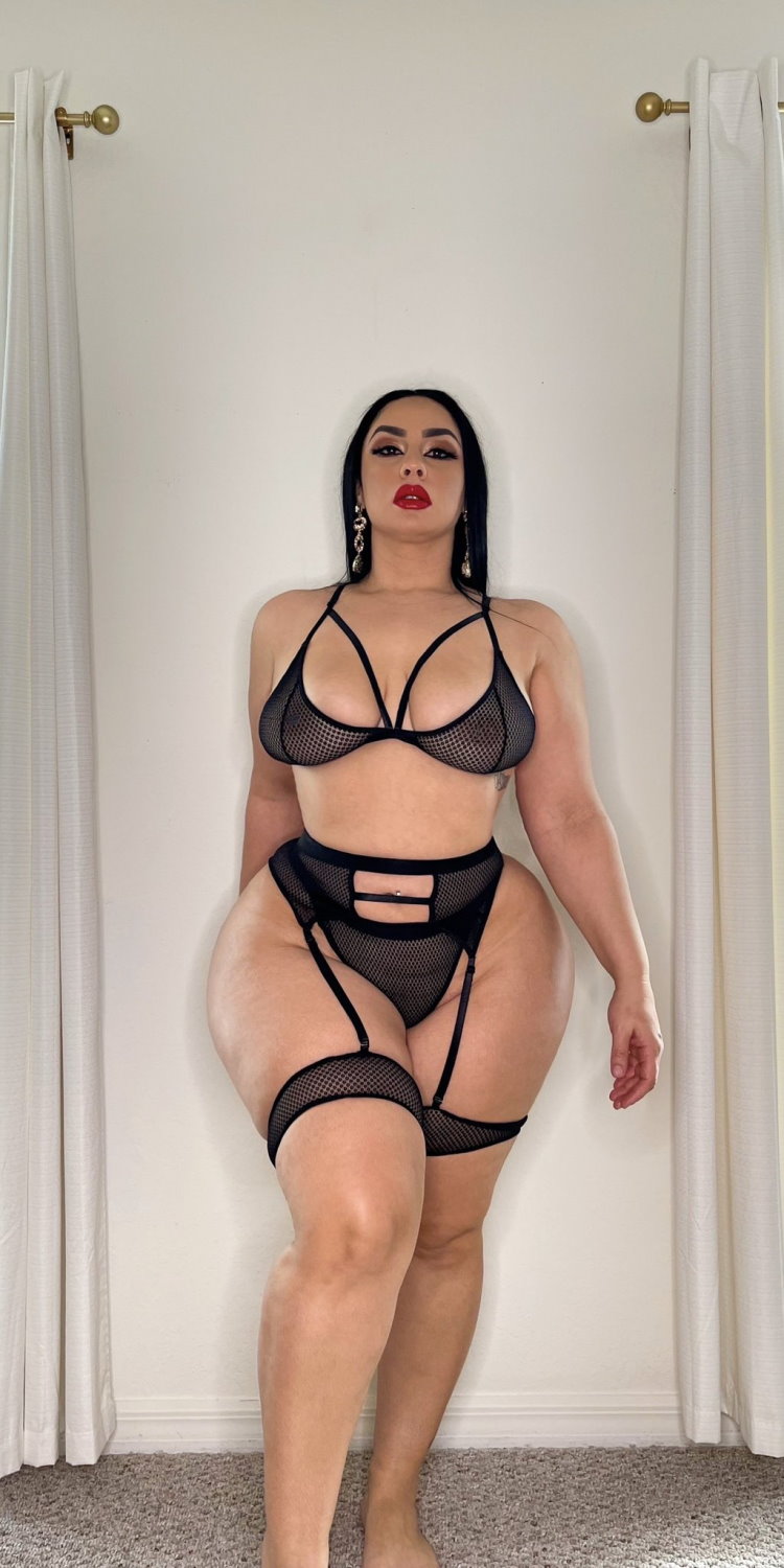 Selene Castle Flaunting Her Huge Round Ass