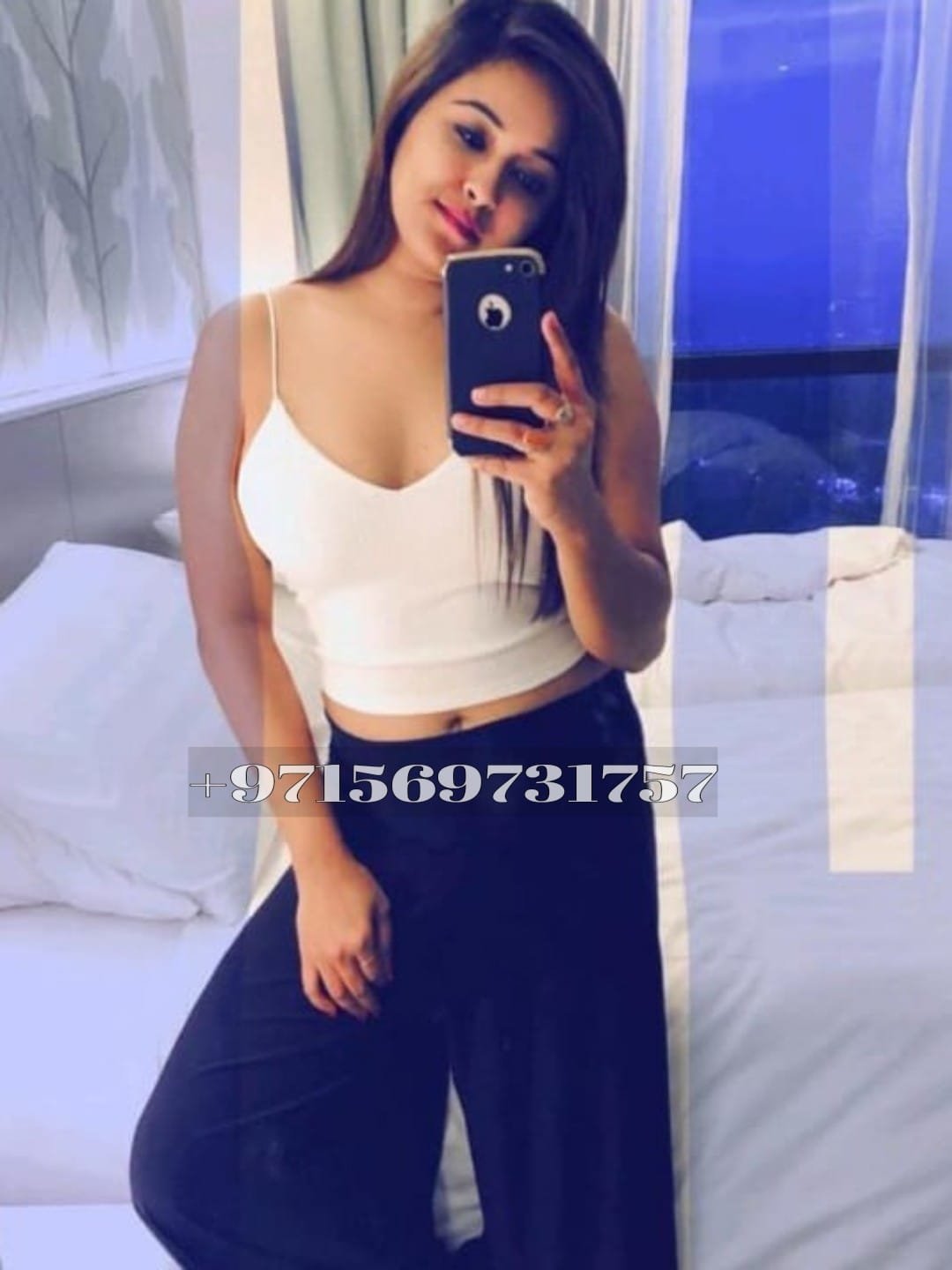 Busty Model Ashi Indian escort in Dubai