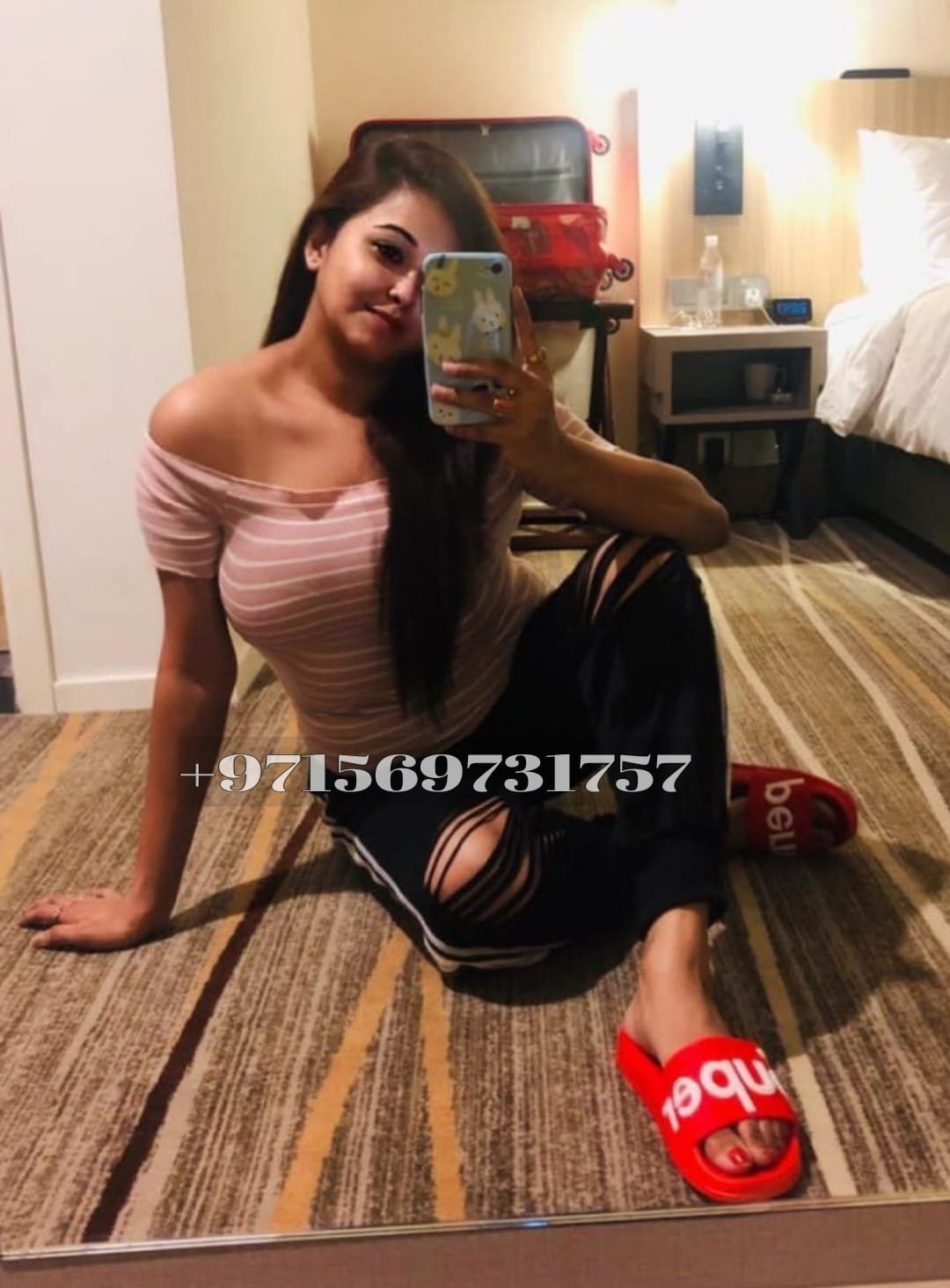 Busty Model Ashi Indian escort in Dubai