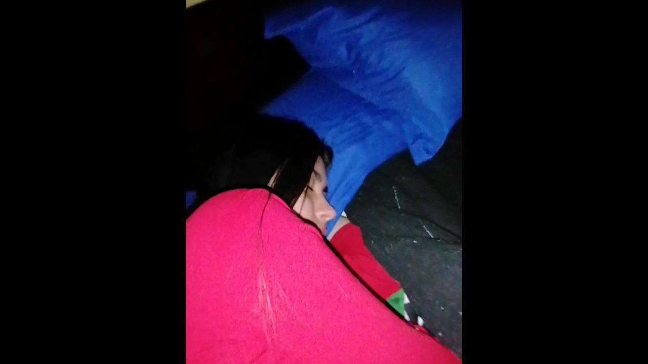 ENTRO A LA HABITACION DE MI MEJOR AMIGA Y LA GRABO ANAL VAGINAL