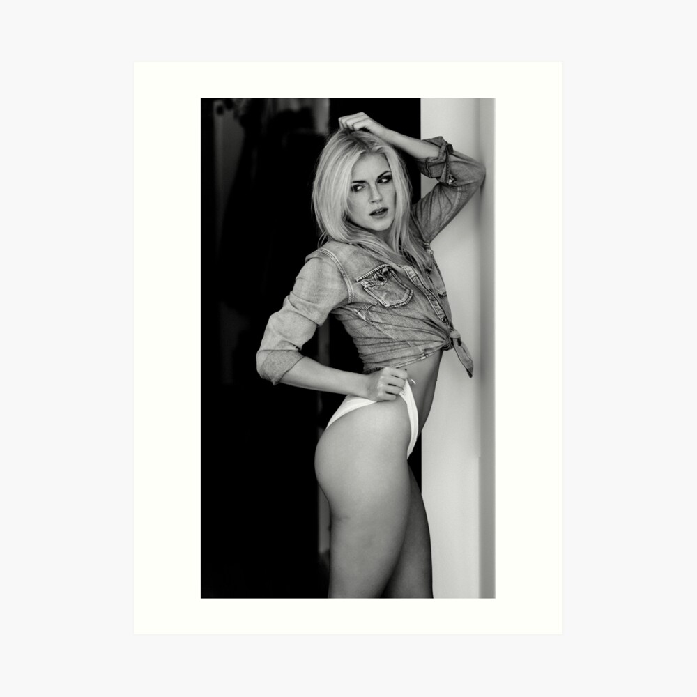 Nude Girl