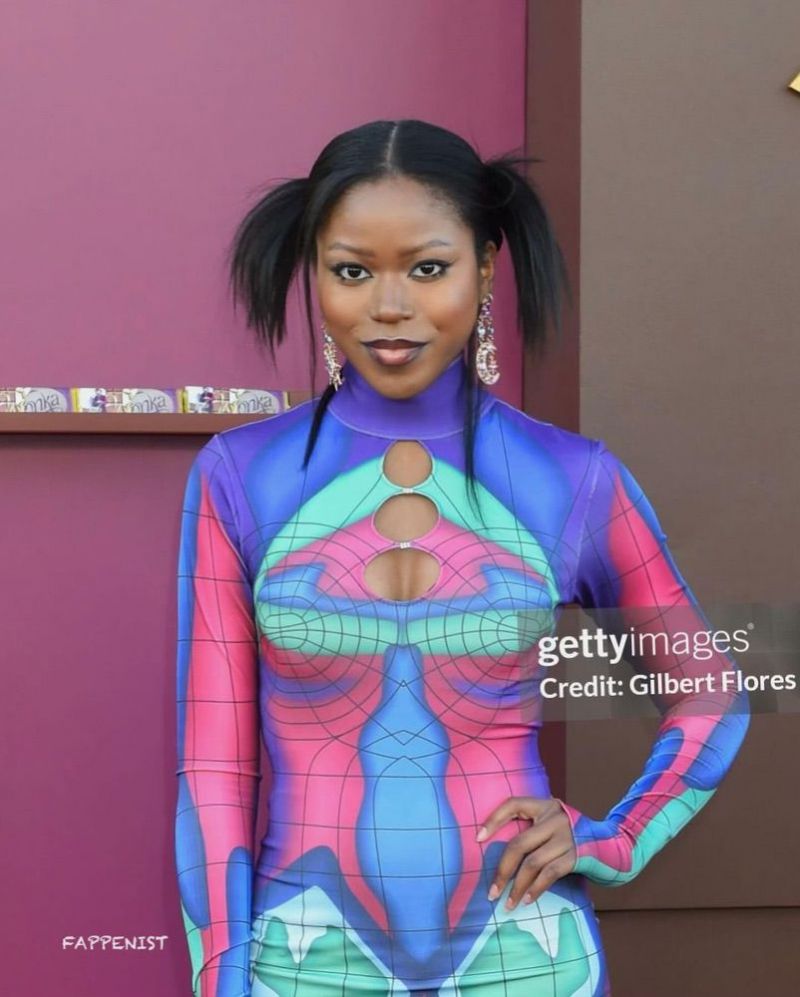 Riele Downs Topless and Sexy Photo Collection