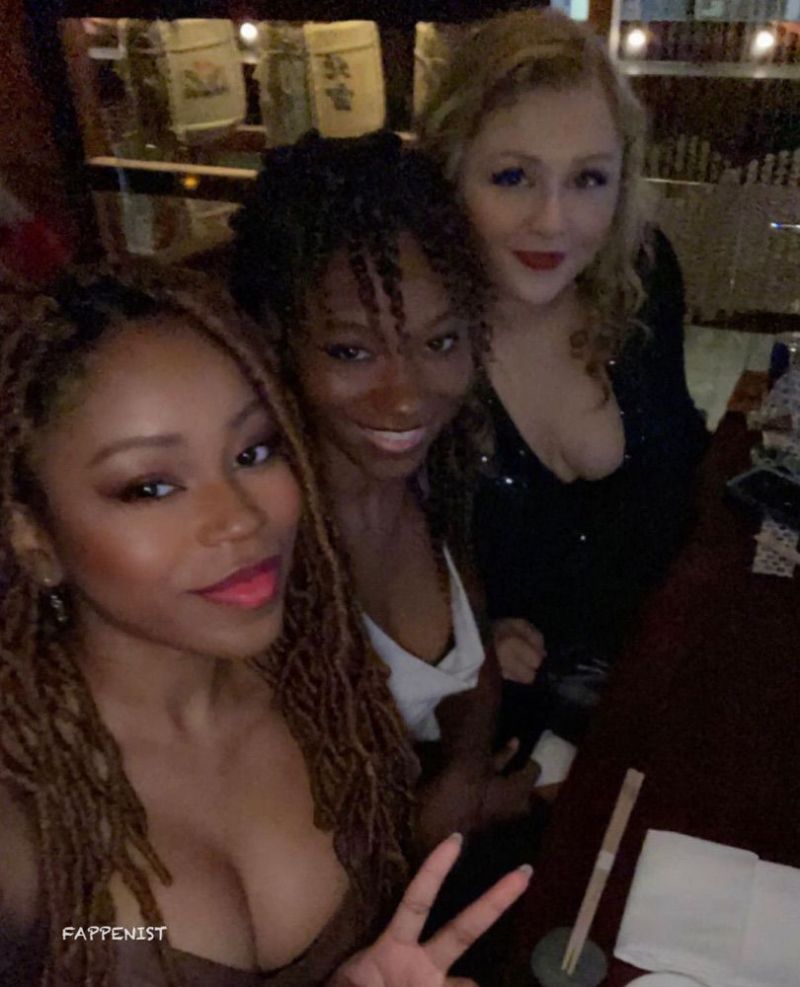 Riele Downs Topless and Sexy Photo Collection