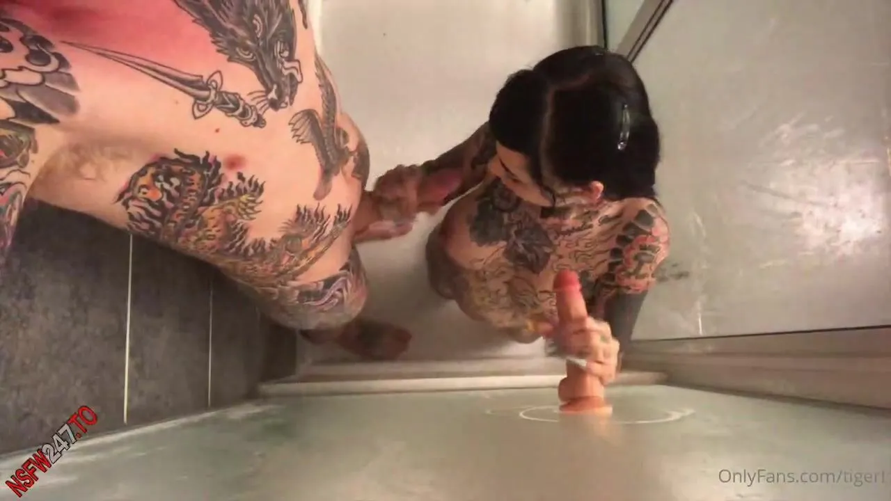 Tiger lily shower blowjob xxx porn videos