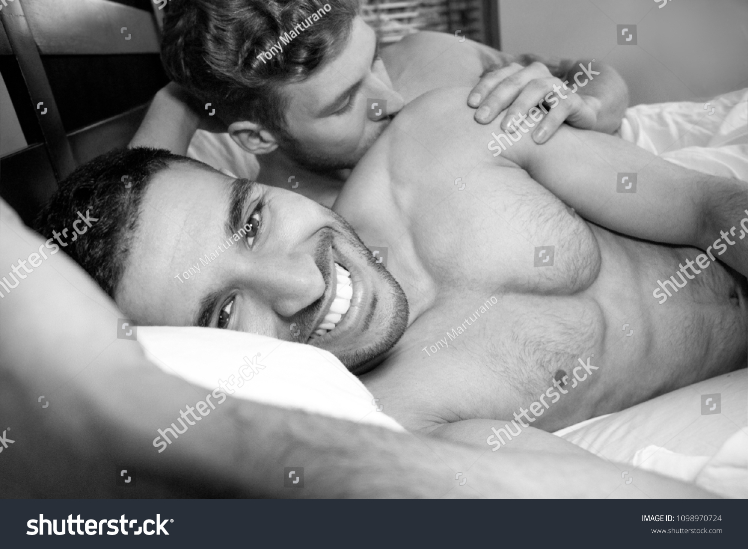 Two Handsome Gay Men Nude Bed Stockfoto 1098970724