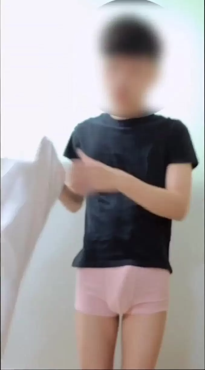 Menino coreano Handjob e masturbaço anal