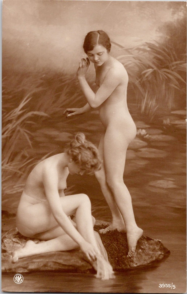 hh French German full nude Lesbian women original old 1910s photo postcard
