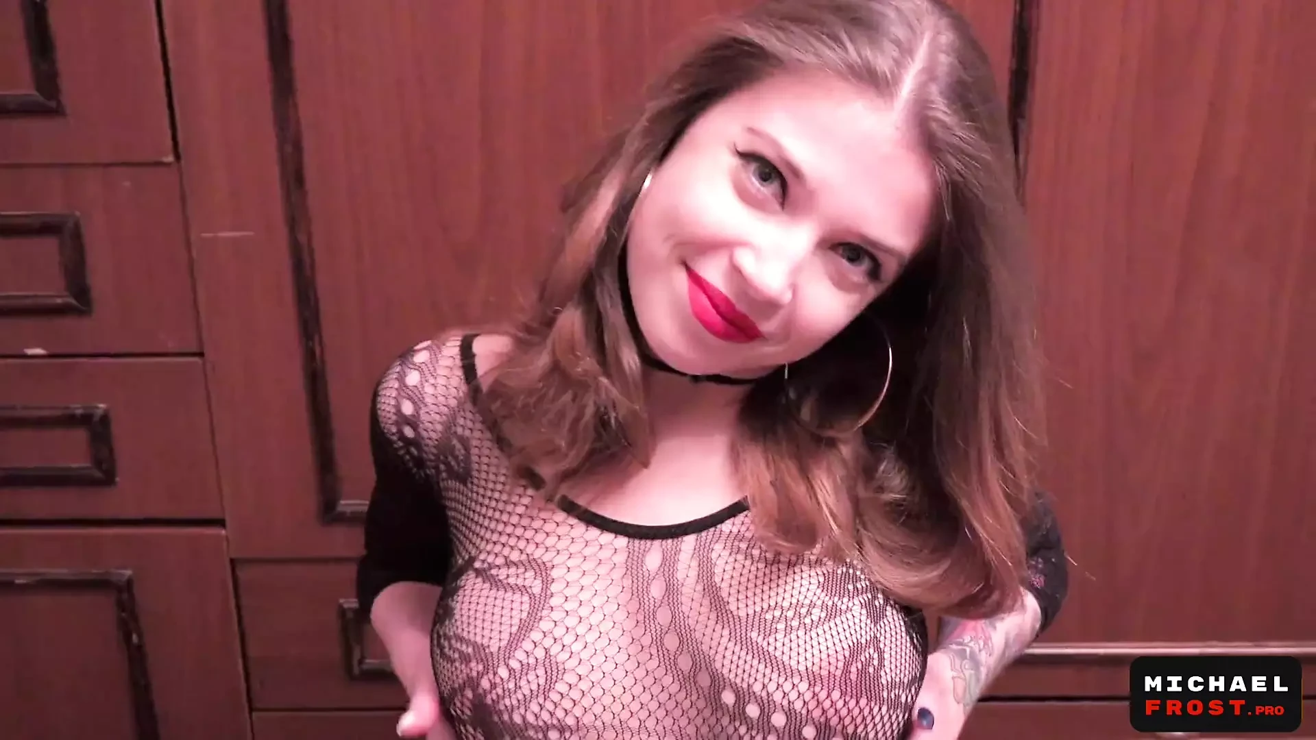 Amateur selbstgedrehter schlampiger Blowjob von junger russischer Ehefrau mit groen natürlichen Titten