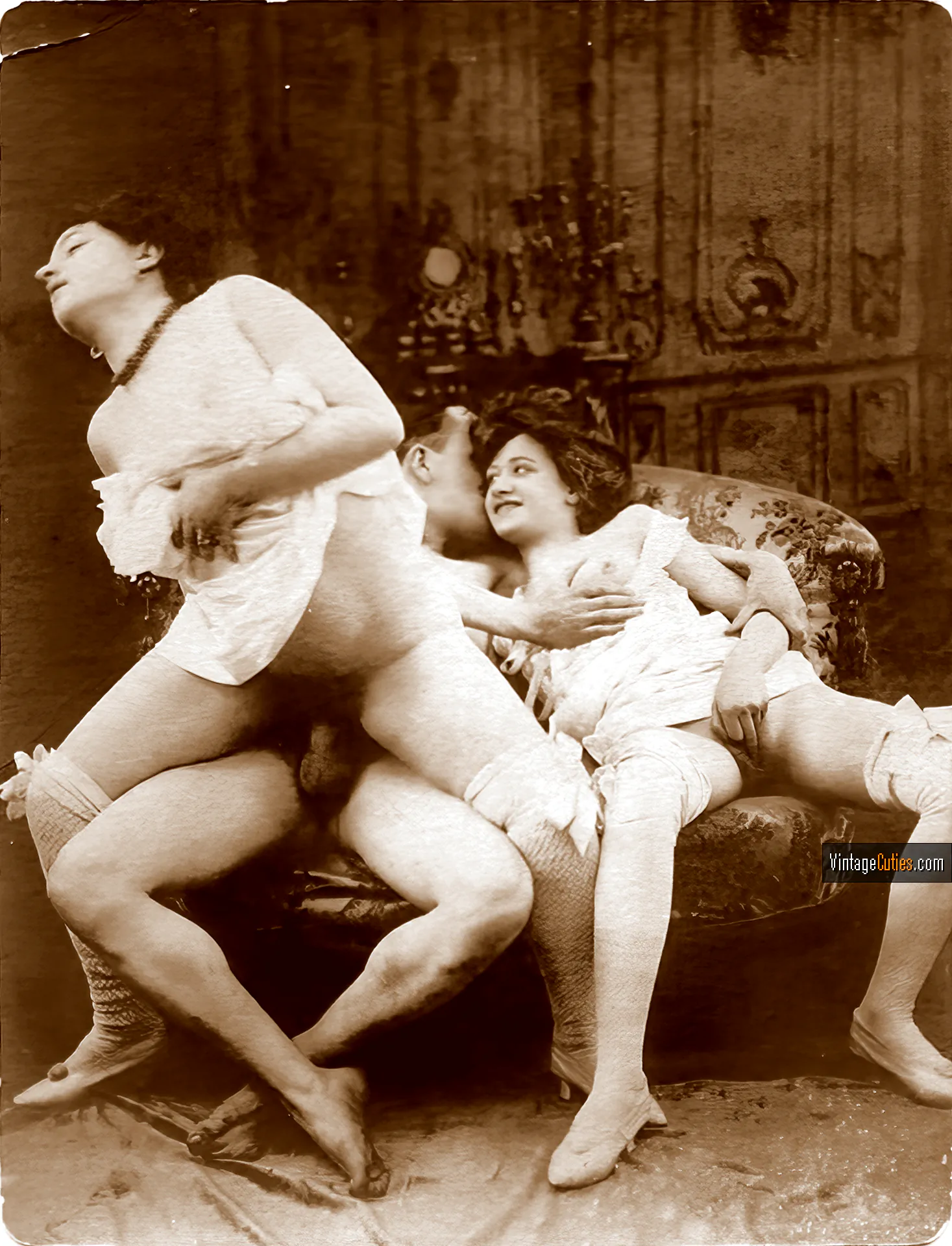 Vintage Creampie Porn Pics: Sticky Internal Photos in Retro Pussy Cum Play