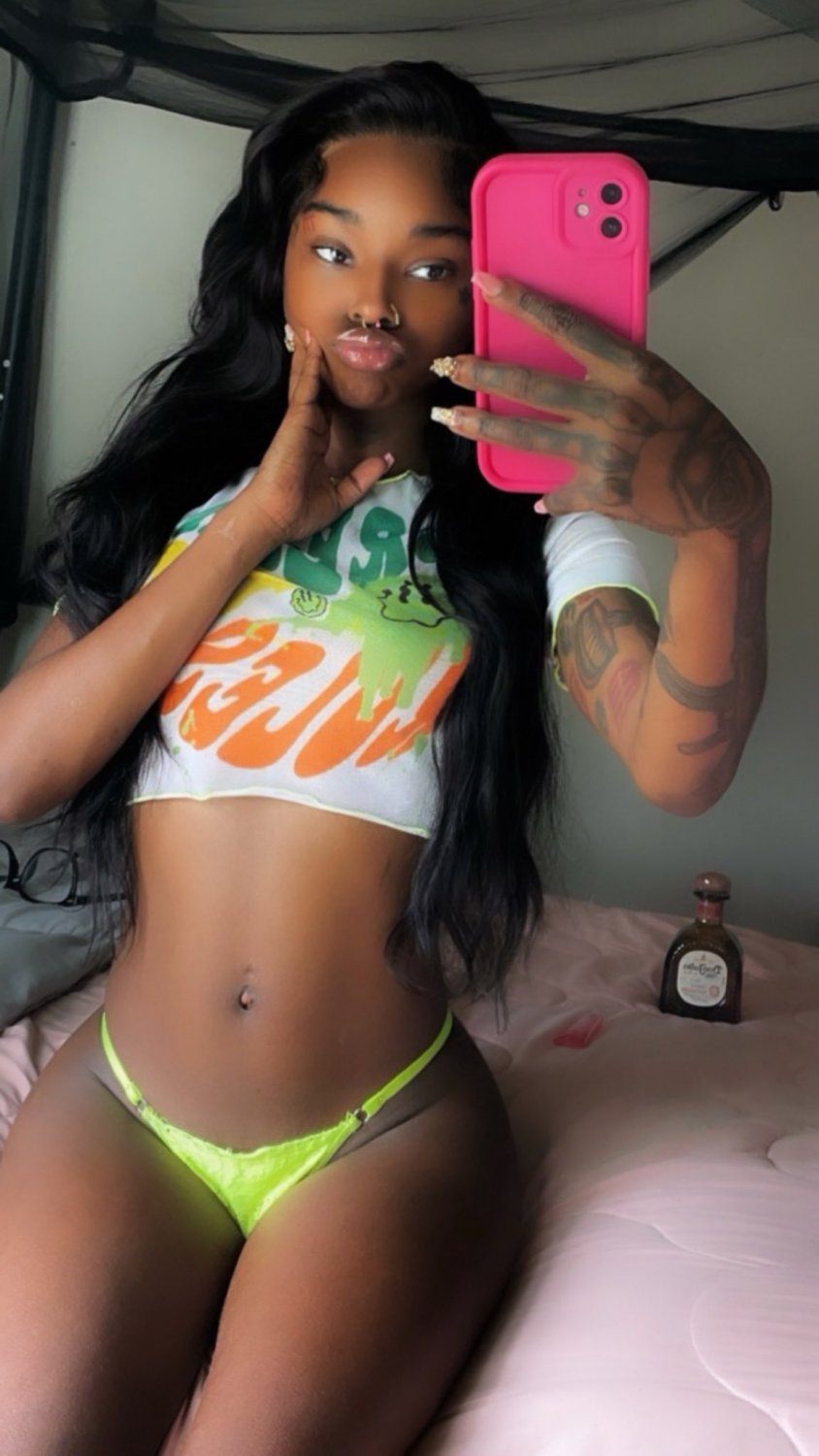 Slim pretty brown bunny