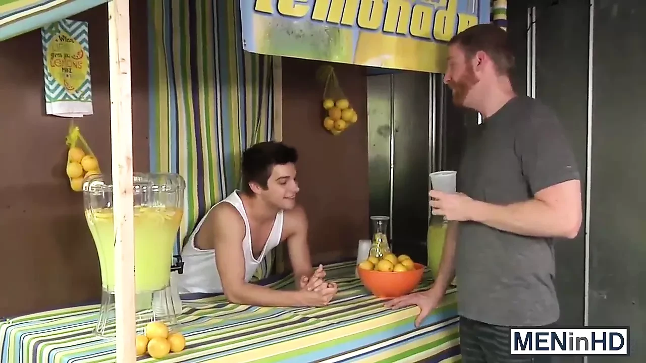 Johnny Rapid zostaje publicznie zernity w dup