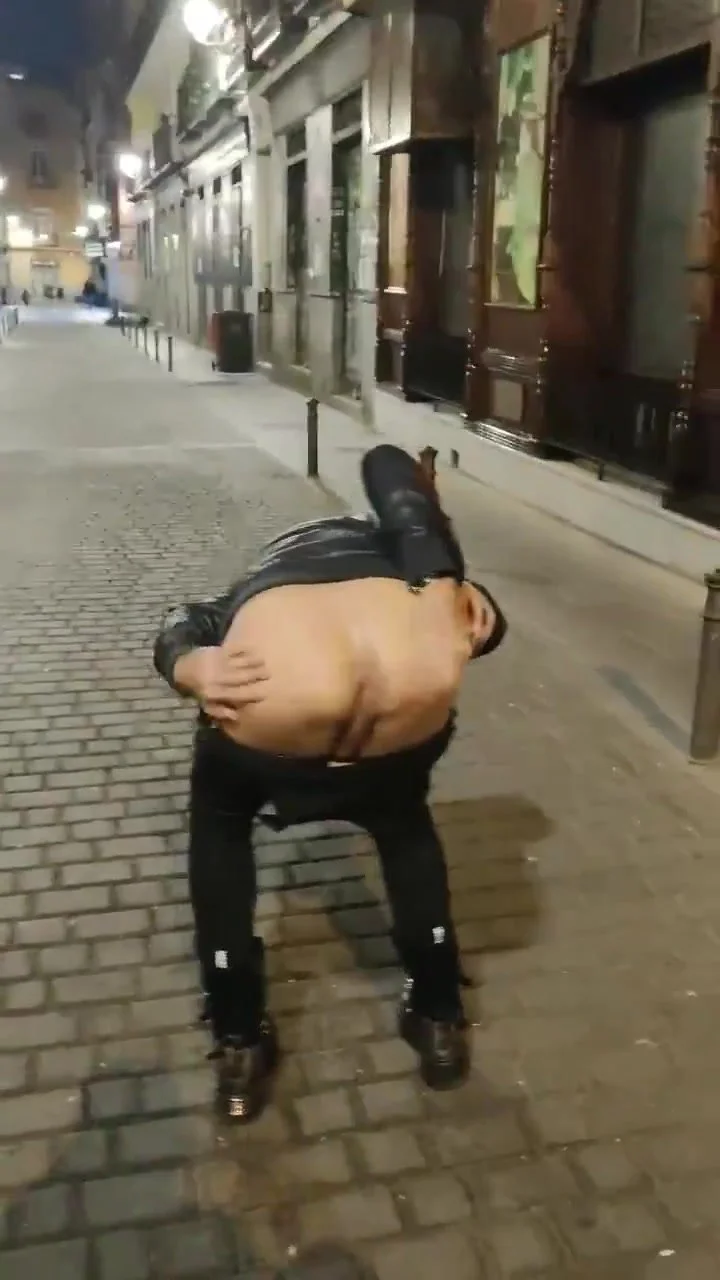 Public Fun: Flashing and Sucking in Madrid