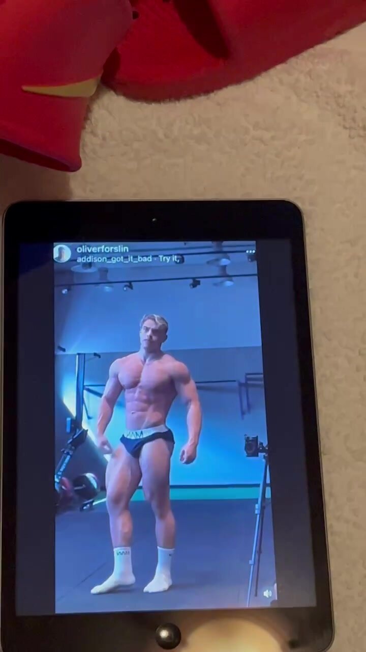 CUM TRIBUTE