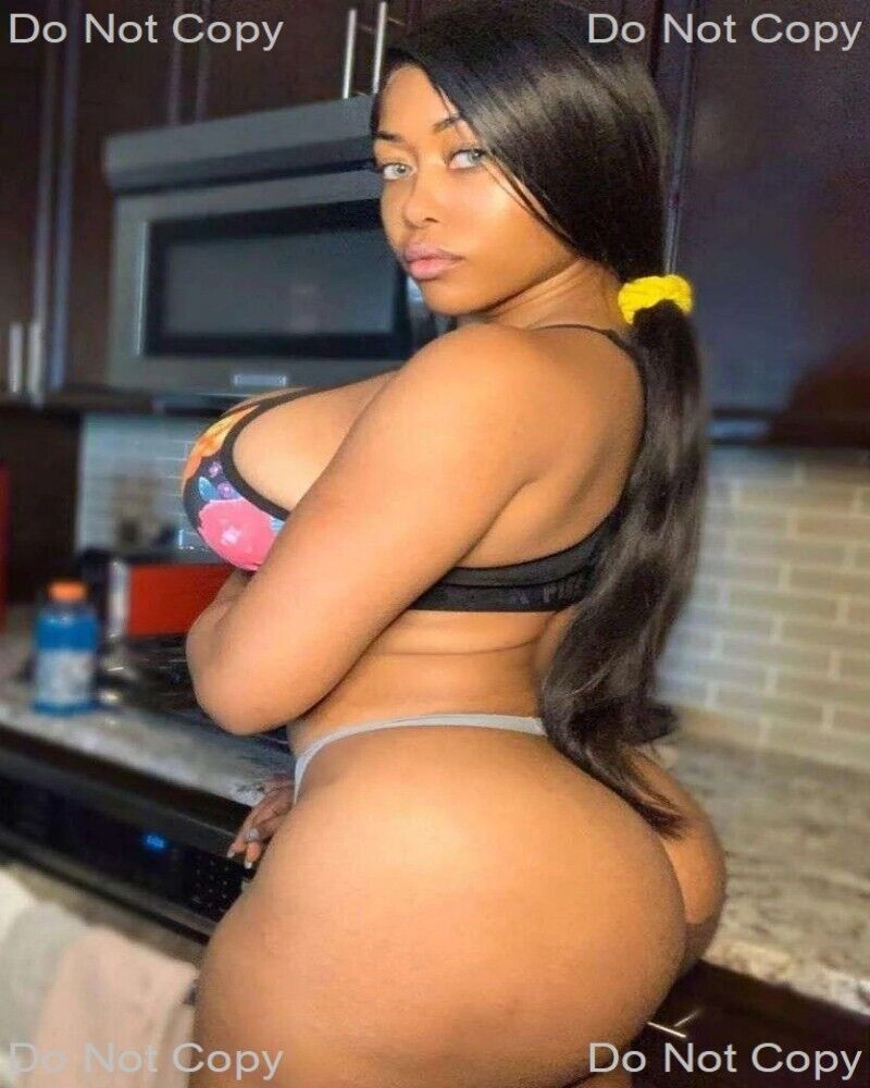 8x10 MORIAH MILLS GLOSSY PHOTO hot sexy big black boobs breasts bikini model
