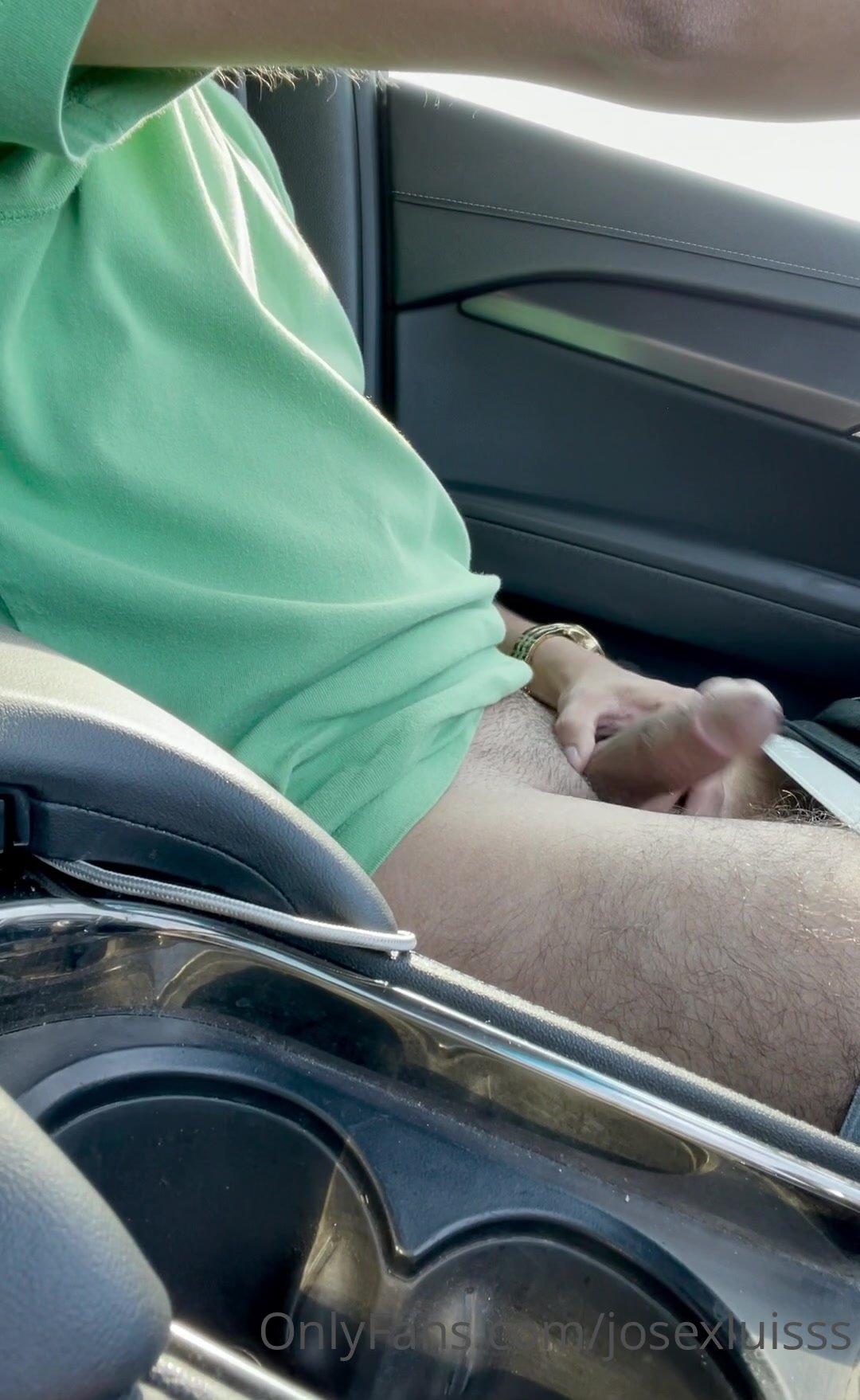 Stroking It: masturbating while driving your car