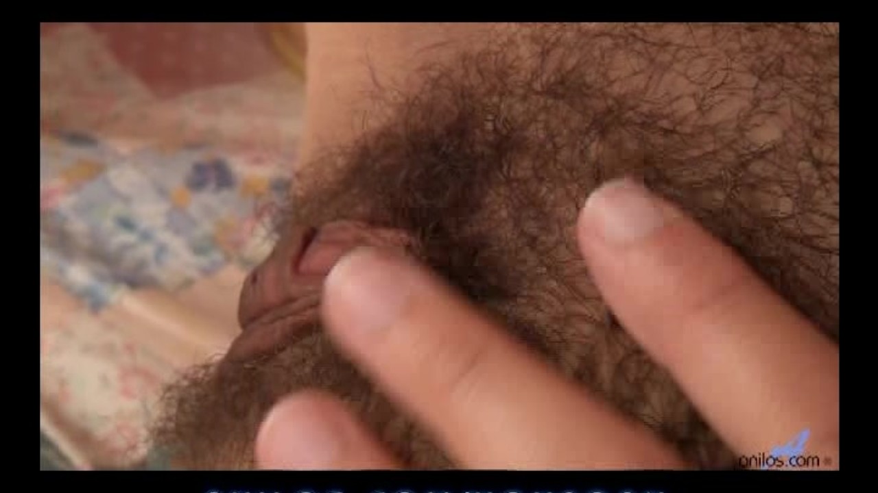 Amateur mom hairy pussy play