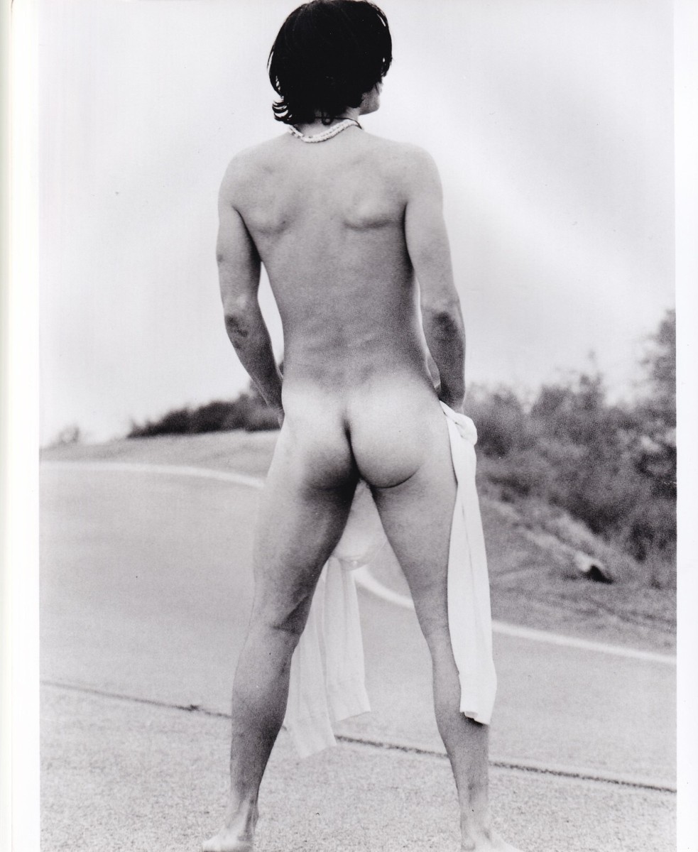 Press Photo Actor Keanu Reeves poses nude 1993