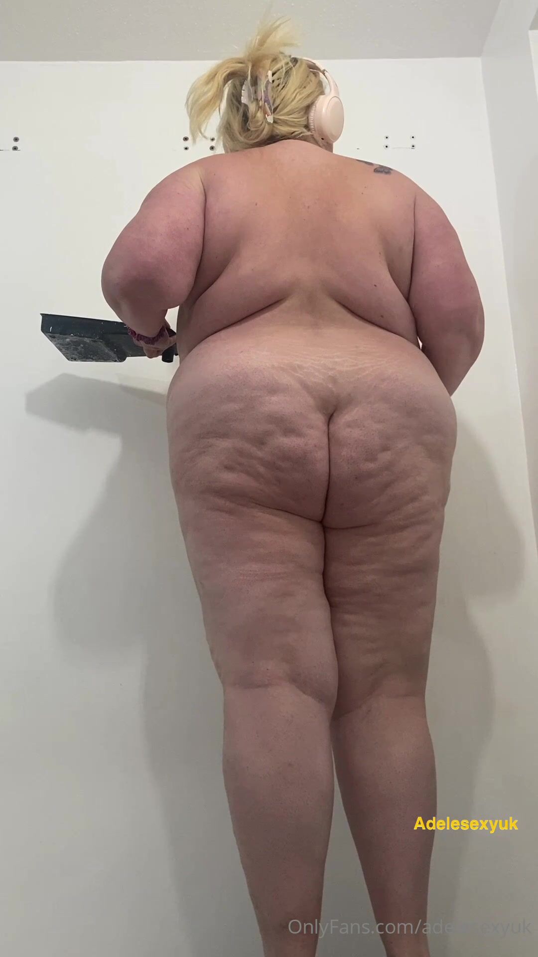Watch online Adelesexyuk aka adelesexyuk