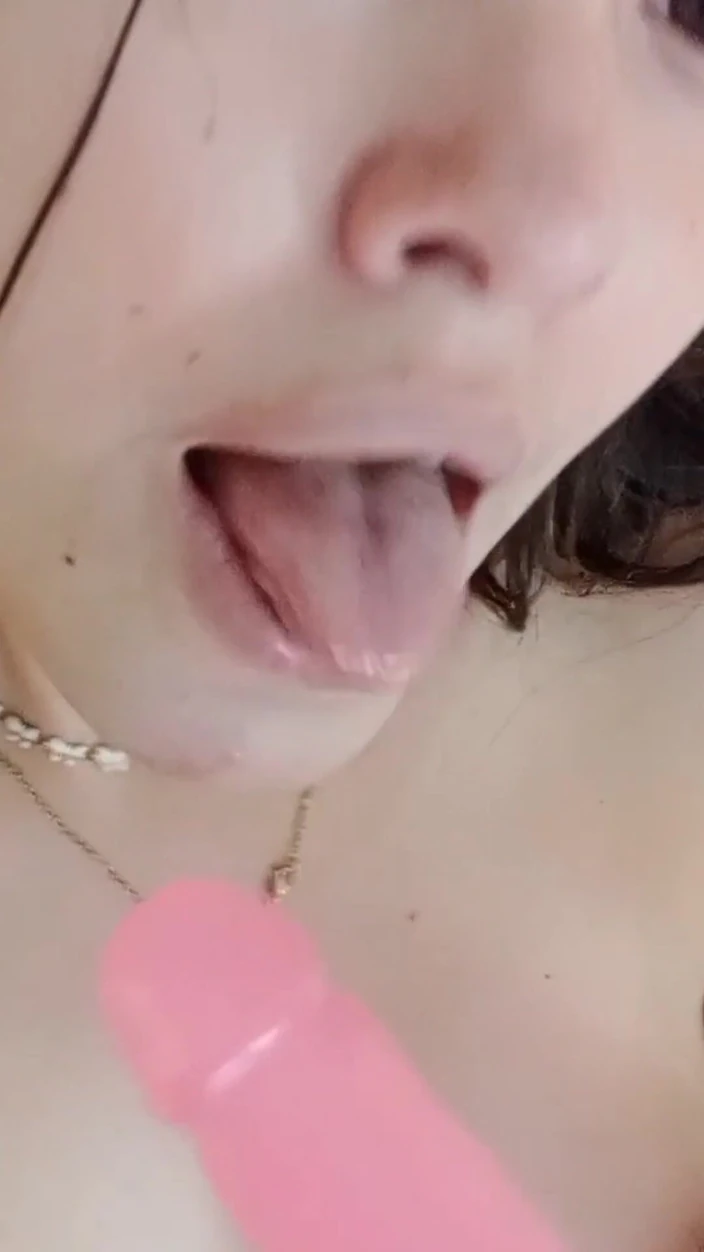 Masturbatioin Teen Sex by Prisila Devid: Webcam Colombian Girl Masturbating Fingering Small Tits Porn