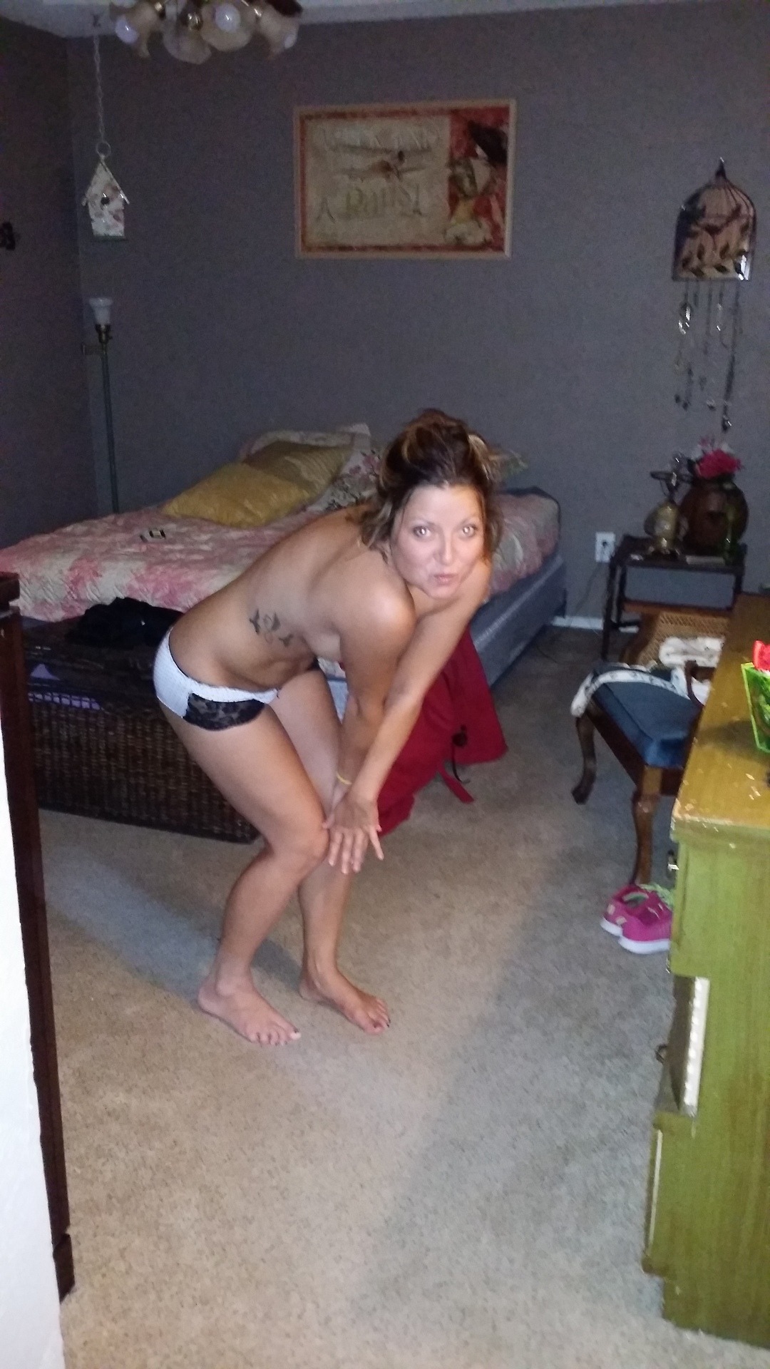 Anonymous Nude. A drunk slut teacher from Texas. What a little whore. Rating 7.0610