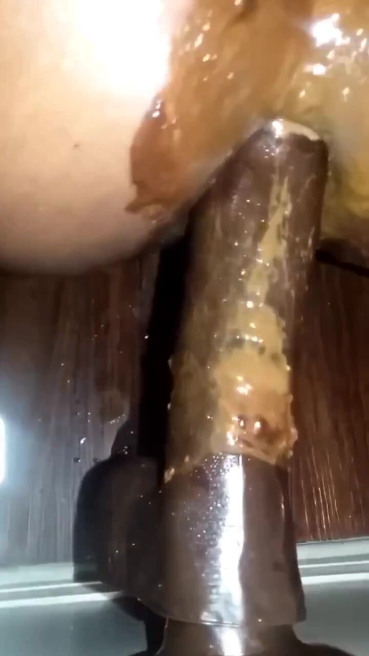 WONDERFUL EBONY WALL DILDO SCAT