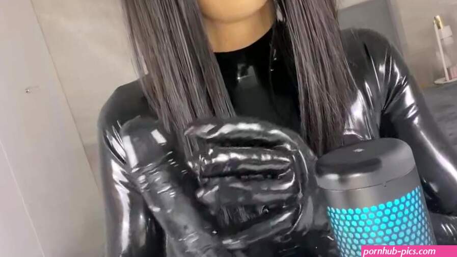 ASMR Latex handschoenen dildo handjob