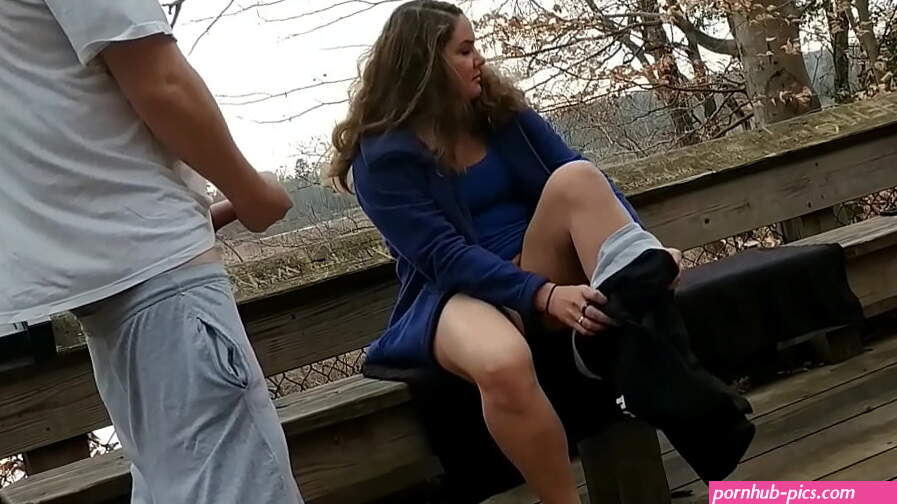 Amateur thick wife fucking on a park bench