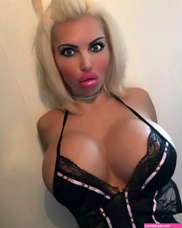 Scots glamour model with 30HH bust vows to have the biggest boobs in Britain with 10k surgery