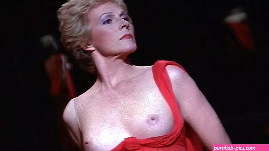 See Julie Andrews Nude