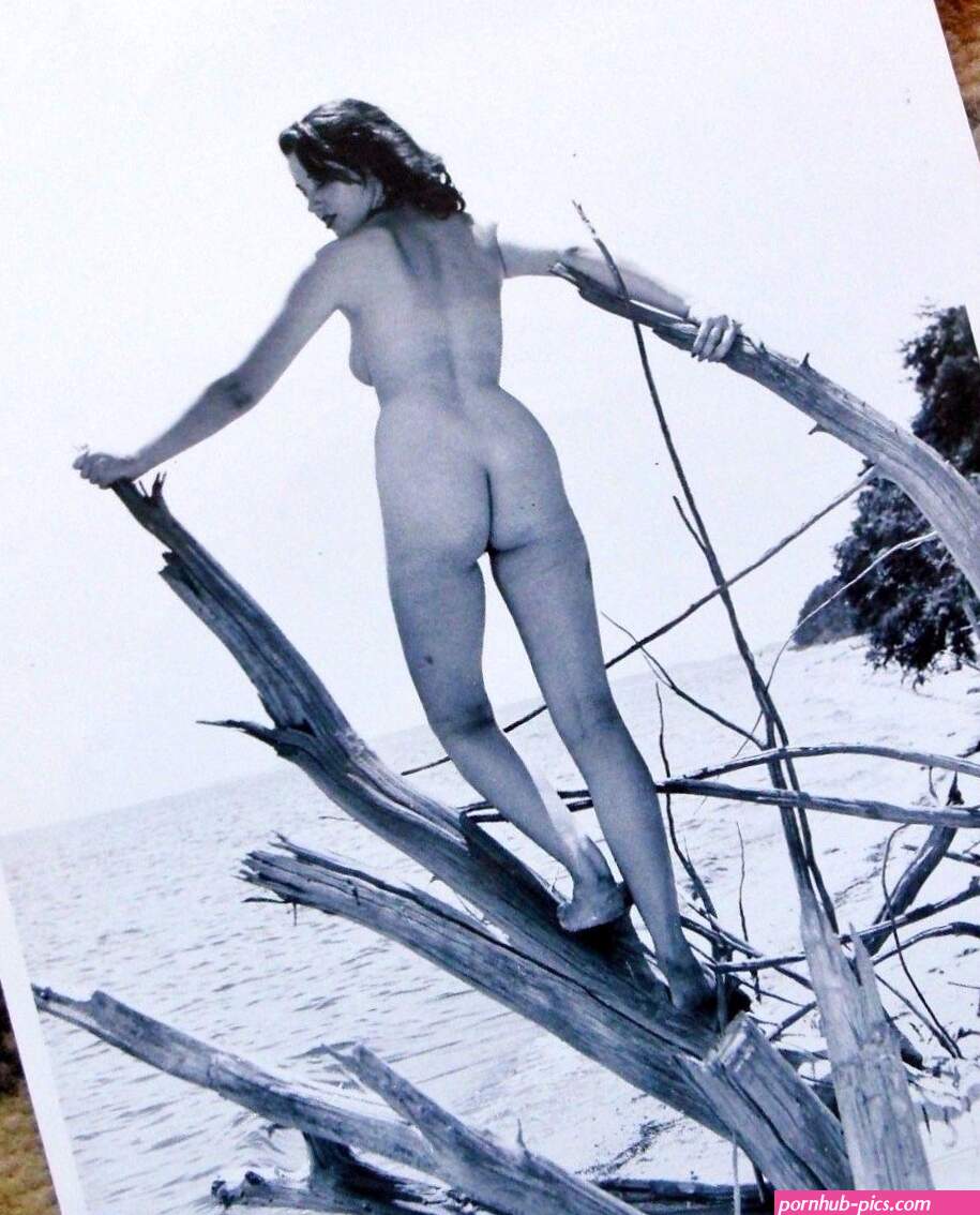 1965 ORIGINAL VINTAGE NUDE PHOTO by JACK KERNS of a YOUNG NUDIST WOMAN Artistically Posed in Nature by Jack Kerns: 1965 1st Edition ManuscriptnbspnbspPapernbspCollectible