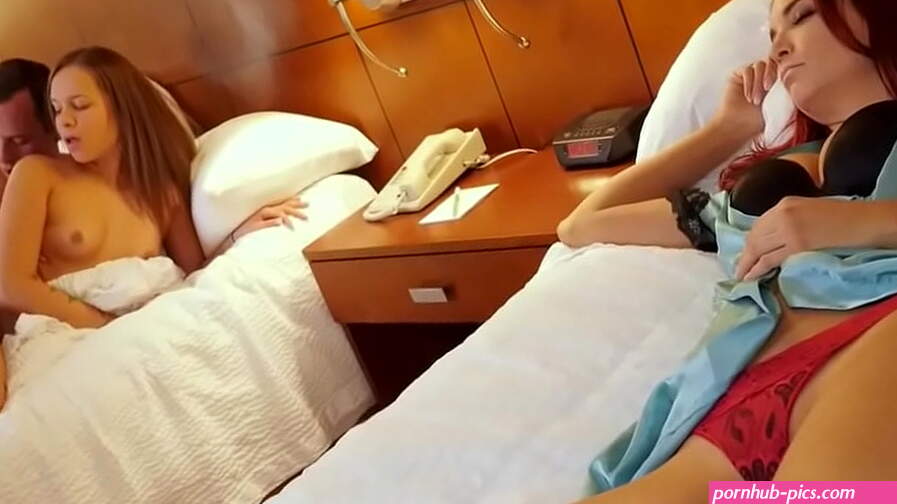 Liza Rowe Her Fucking Family Vacation